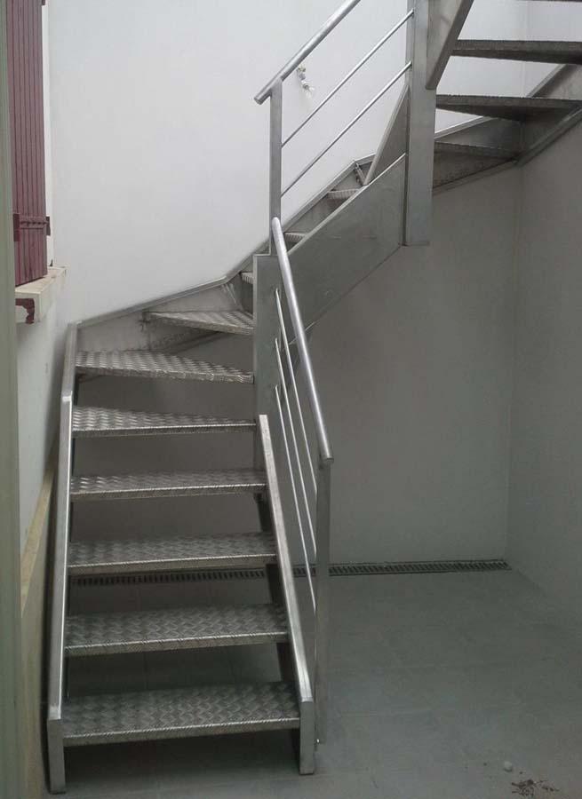 Création d’escaliers métalliques sur mesure La Tremblade