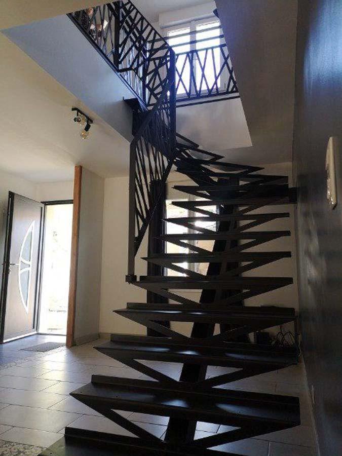 Création d’escaliers métalliques sur mesure La Tremblade