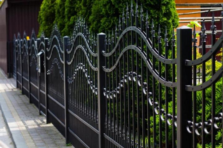 Quels designs d'escaliers uniques la métallerie sur mesure peut-elle réaliser ? La Tremblade